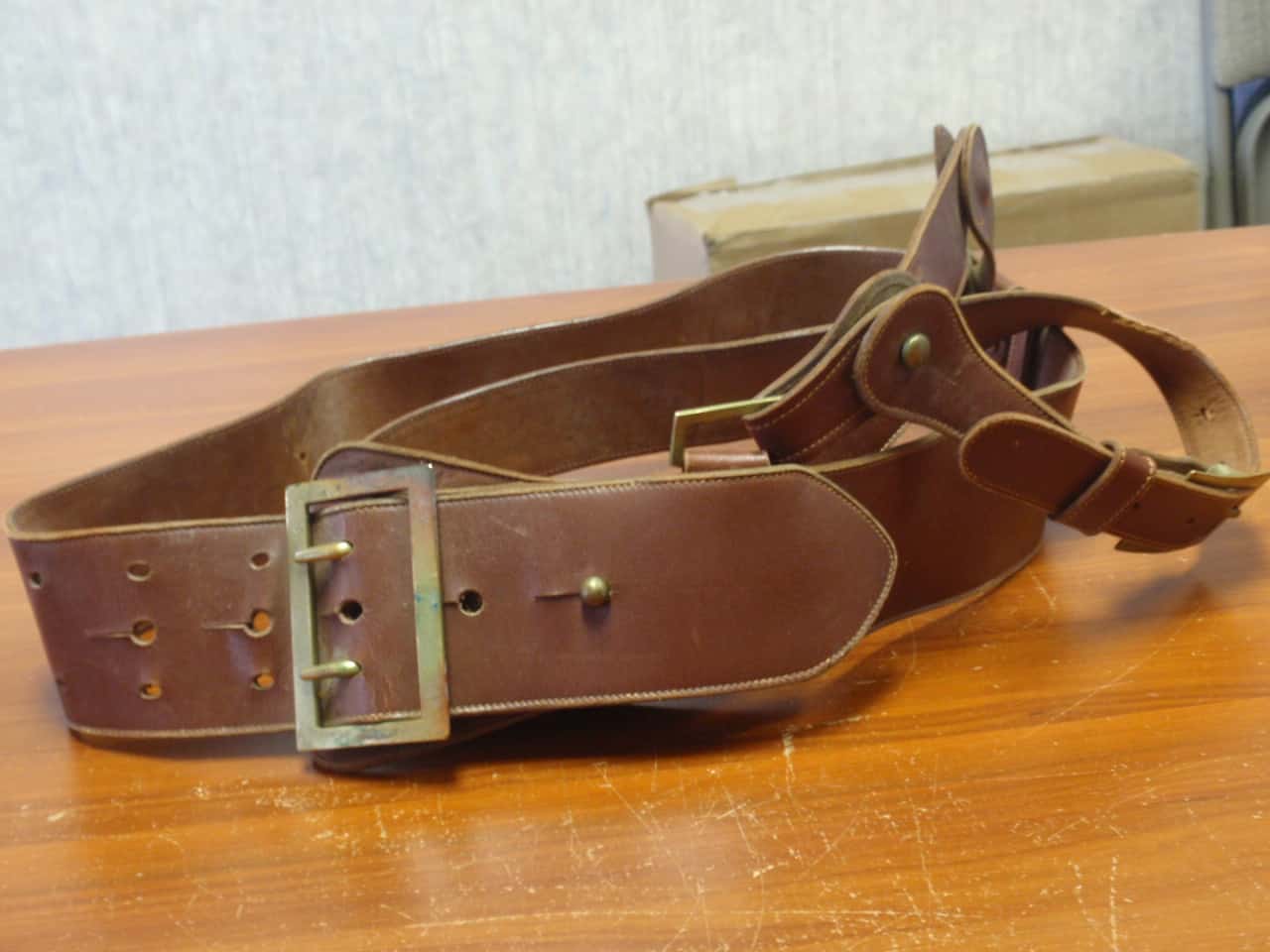 WWII CHINESE KMT OFFICER SAM BROWNE BELT LEATHER BELT STRAP-0310 