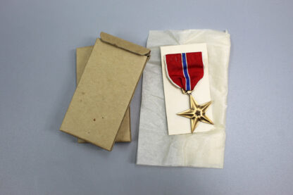 WW2 US Bronze Star in Whitehead & Hoag 1944 Box - PRICE EACH . YMU4654