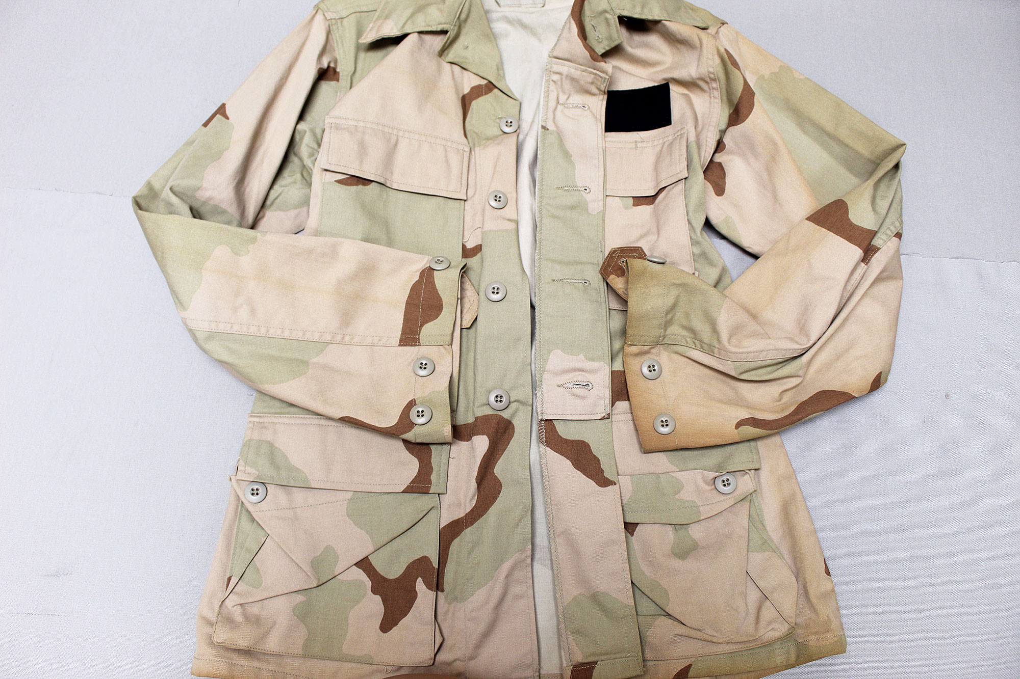 US Desert Camo Combat Jacket – Med-Short . UA1104 - Time Traveler