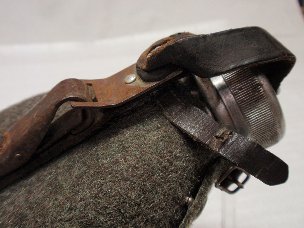 WW2 Era Canteen with Cover . IMM221 Time Traveler Militaria