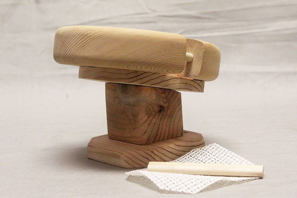 Military Visor Cap Display Stand . EFL3084 Time Traveler Militaria