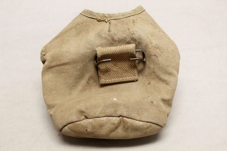 WW2 US Army Canteen Cover . FLU3119 Time Traveler Militaria