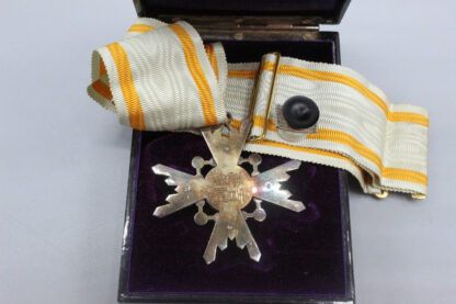 WW2 Japanese Sacred Treasure 3rd Class . MDJ132 - Image 3