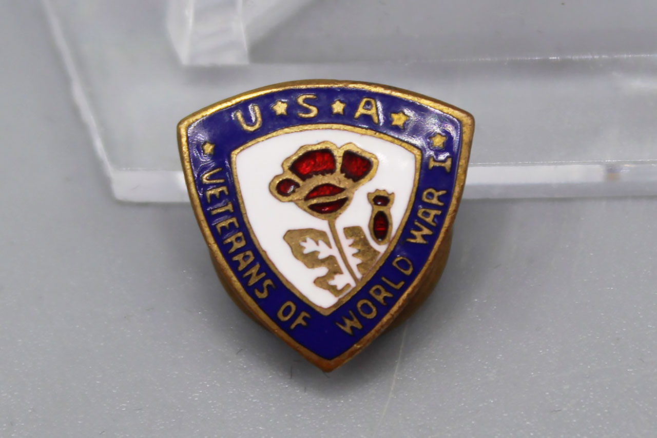 US Veterans of WW1 Lapel Pin . FLU764