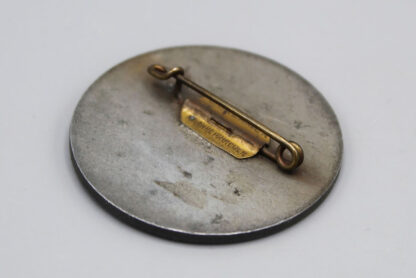 WW2 German 1936 Reichsparteitag Tinnie . PIN1103 - Image 4