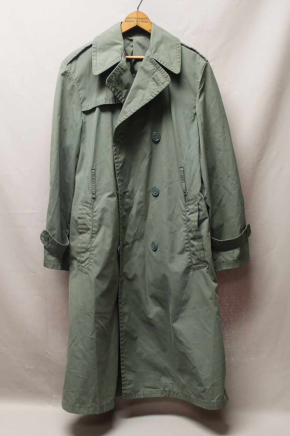 US Army Raincoat 36R . UA613 - Time Traveler Militaria