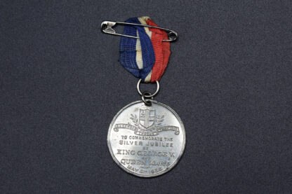 British 1935 Silver Jubilee Medal King George V . BM485 - Image 3