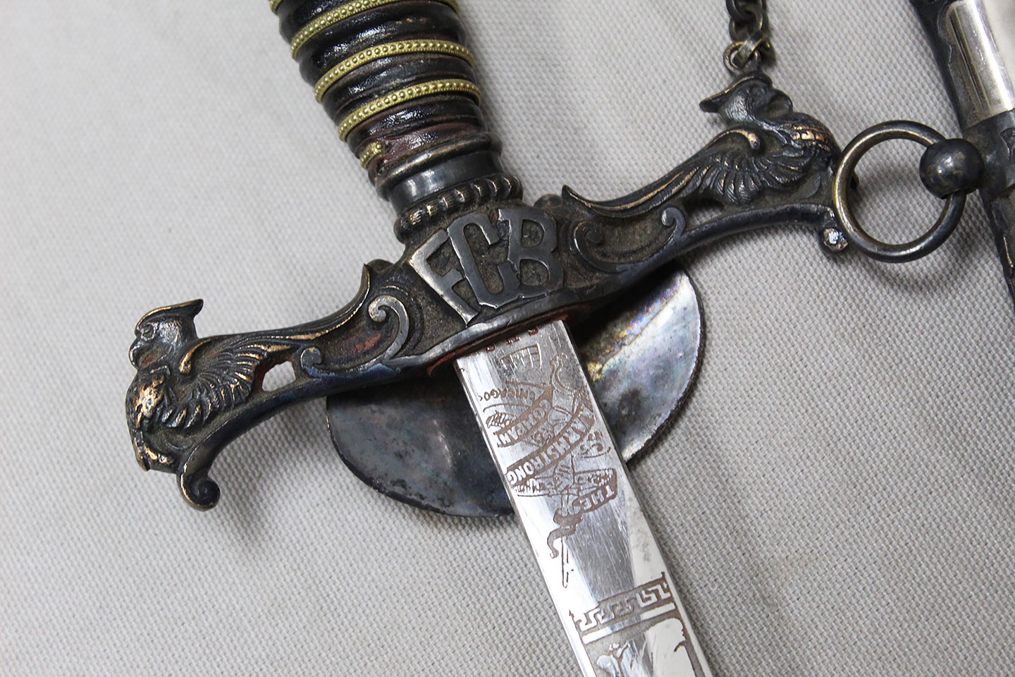 贅沢屋の スウェーデンRoyal Order Swordほか外国勲章3点 the of