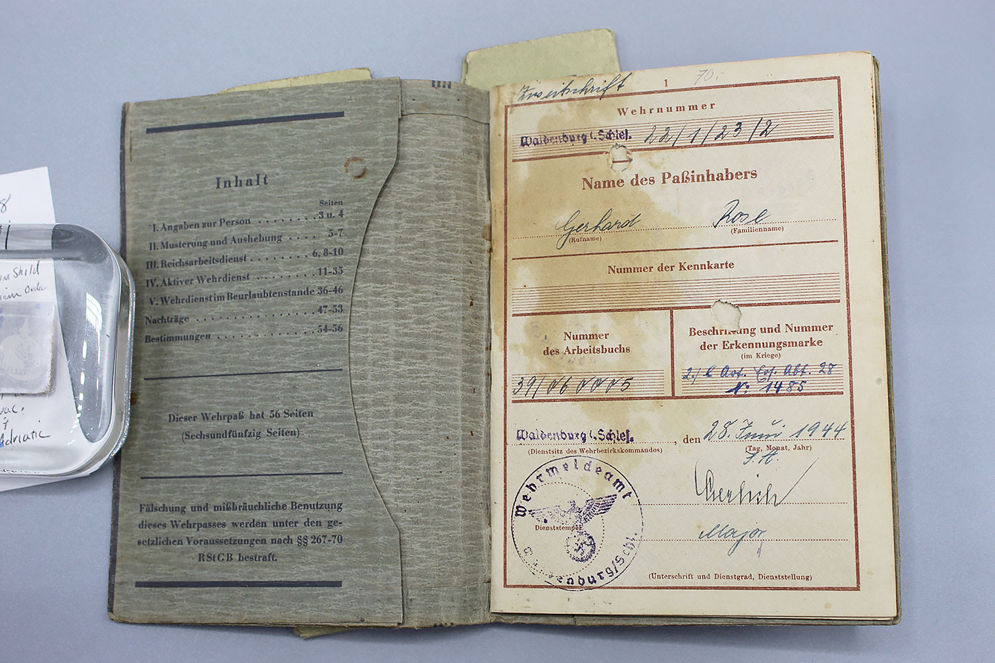 WW2 German Army Wehrpass with cover . GD403 Time Traveler Militaria