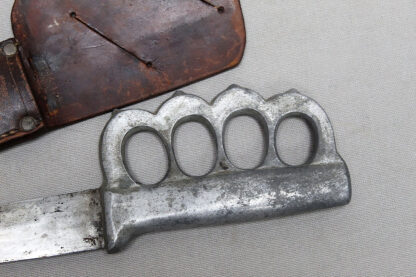US WW2 Large Knuckle Knife - Book Published . DWU1009 - Image 3