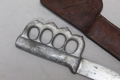 US WW2 Large Knuckle Knife - Book Published . DWU1009 - Image 8