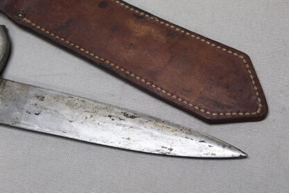 US WW2 Large Knuckle Knife - Book Published . DWU1009 - Image 9