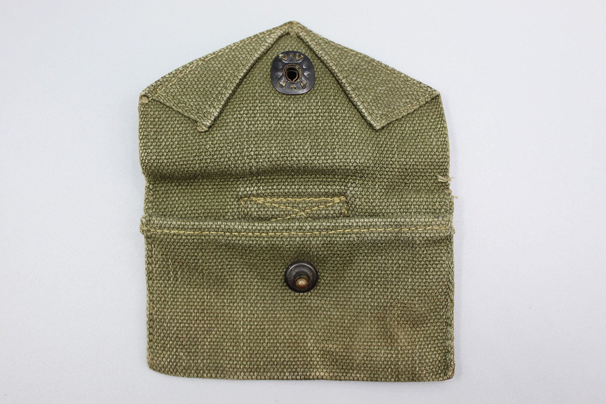 US Army M1942 First Aid Pouch 1965 . FLU3344 Time Traveler Militaria