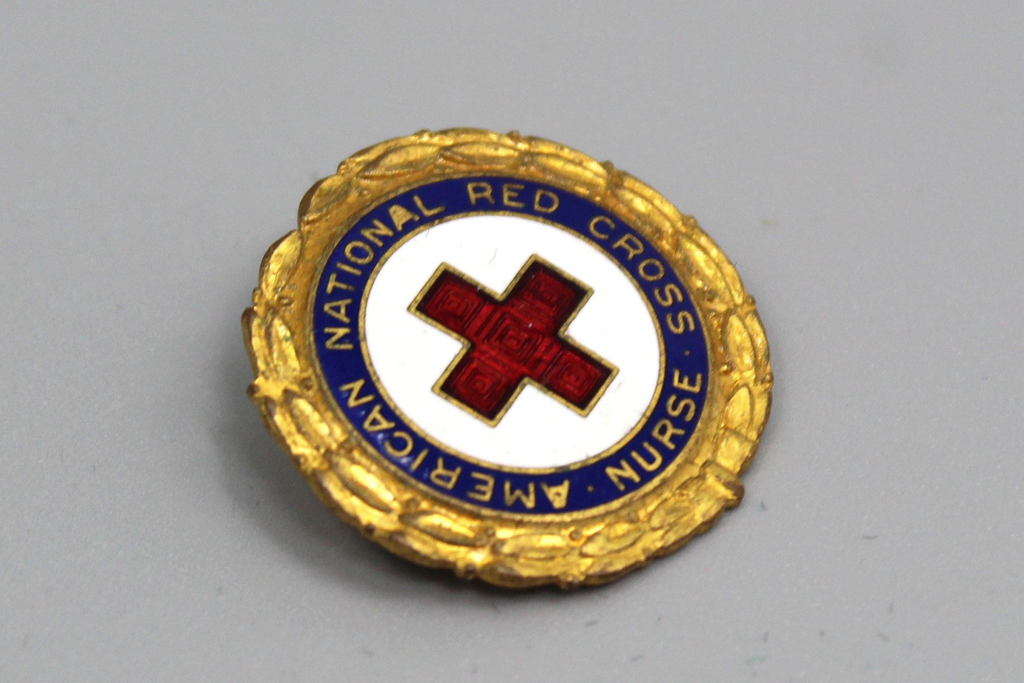 New AMERICAN RED CROSS WW II HOME NURSING PIN 