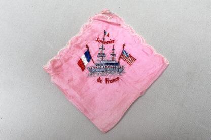 US WW2 GI Souvenir de France Handkerchief . FLU747