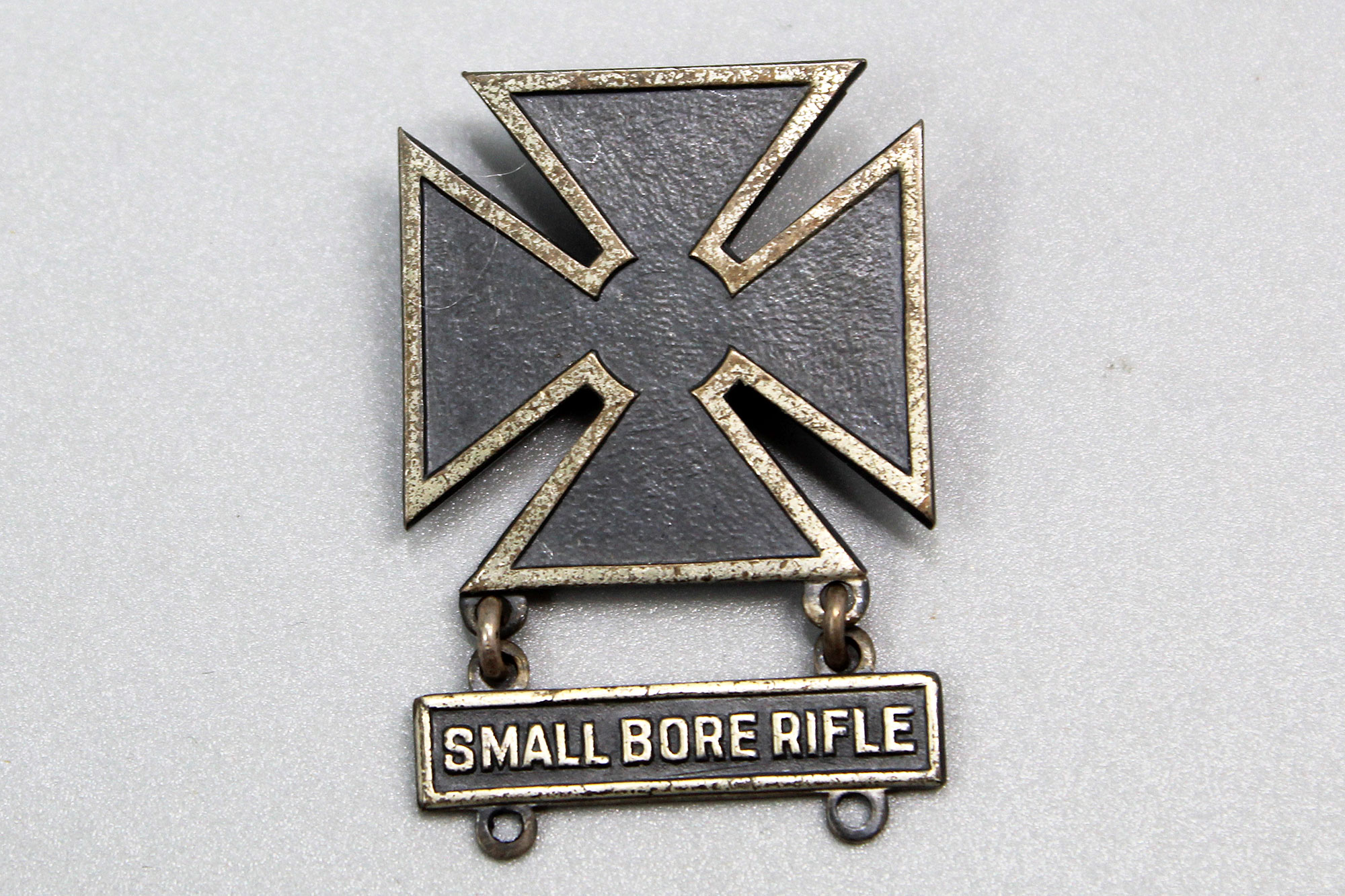 us-army-marksman-qualification-badge-w-small-bore-rifle-bar-sterling