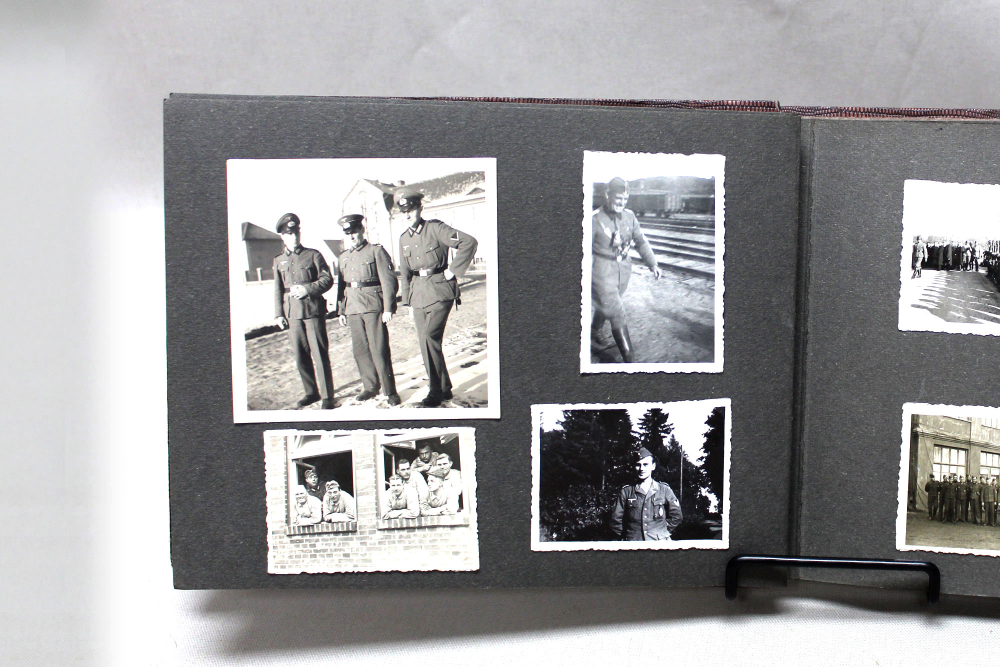 WW2 German Army Photo Album - 150+ pics . GD764 - Time Traveler