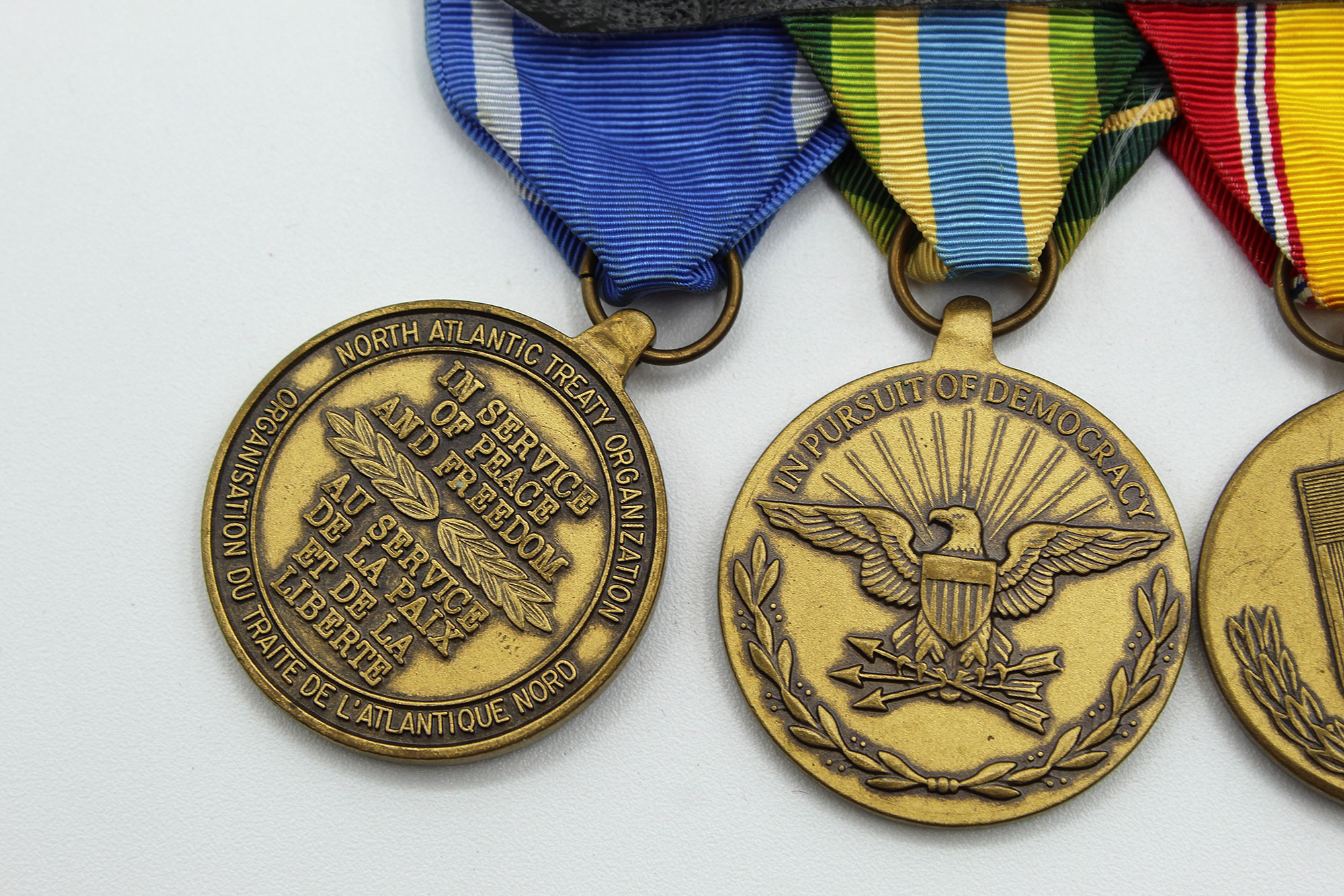 US Navy 4 Place Medal Bar . YMU4676 Time Traveler Militaria