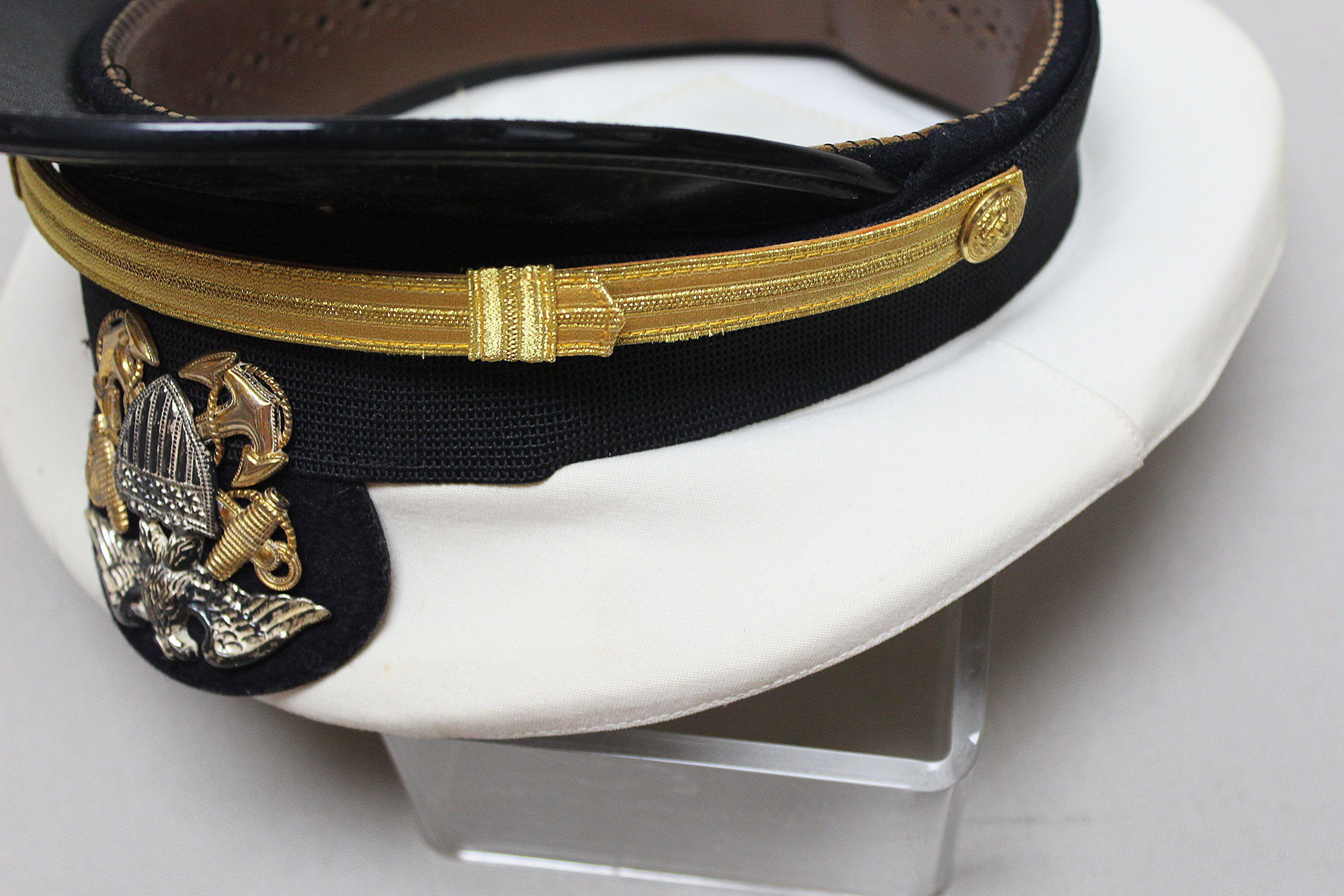 US Navy Officer s Visor Cap Size 7 1976 HU1134 Time Traveler us-navy-officer-s-visor-cap-size-7-1976-hu1134-time-traveler