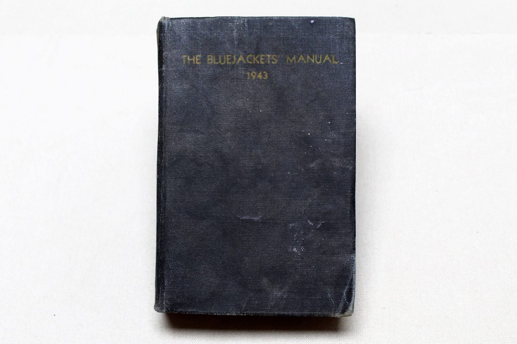 US Navy 1943 Blue Jackets Manual . FLU3714 Time Traveler Militaria