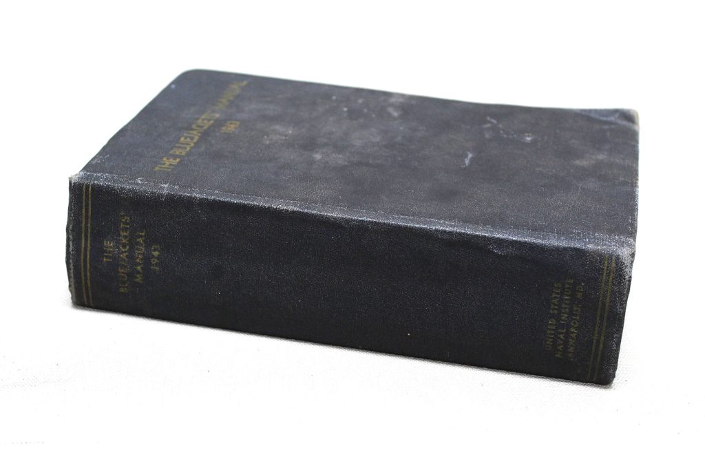 US Navy 1943 Blue Jackets Manual . FLU3714 Time Traveler Militaria