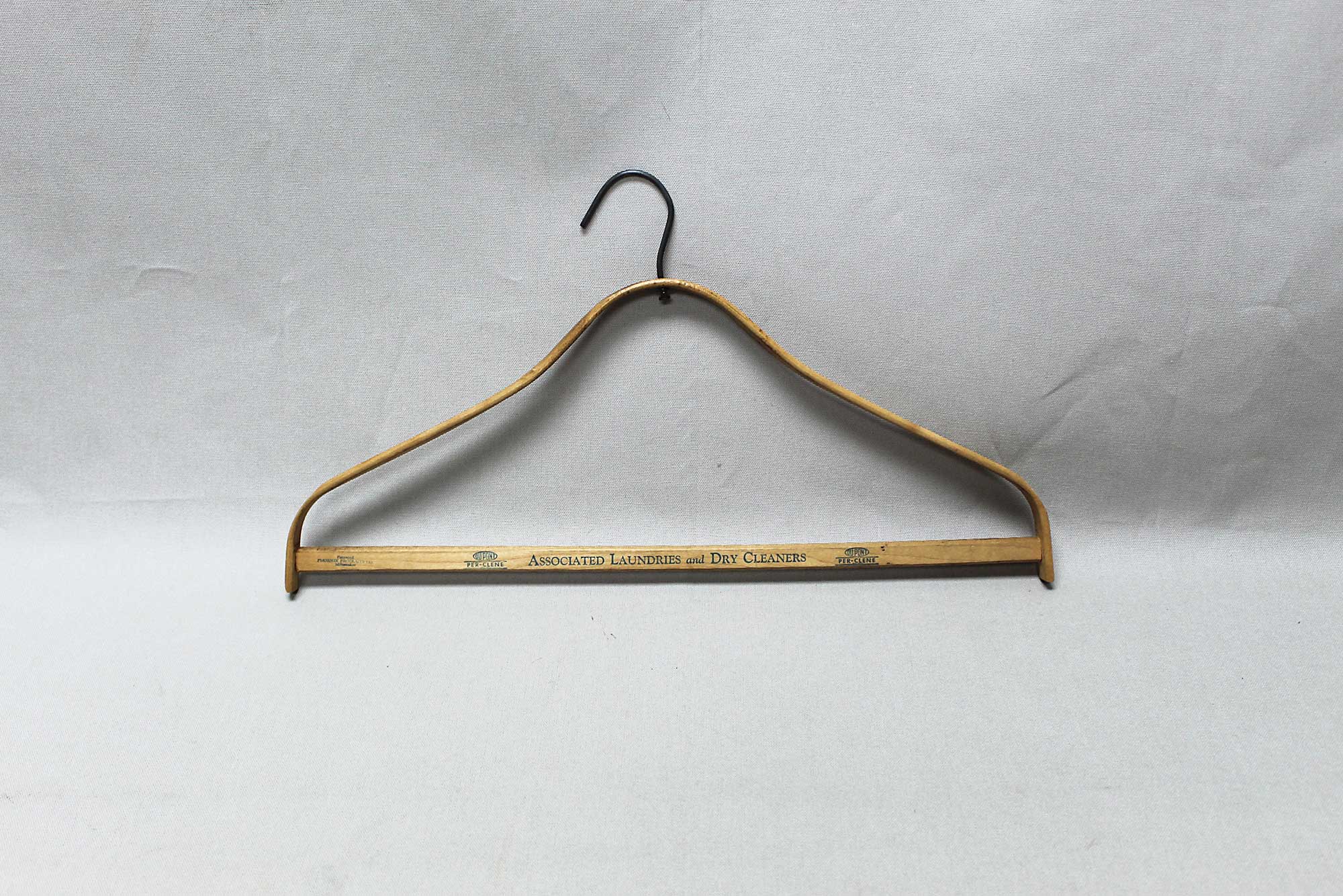 50s vintage wood hanger made in usa　5本 50s vintage wood hanger made in usa 5本 - メルカリ