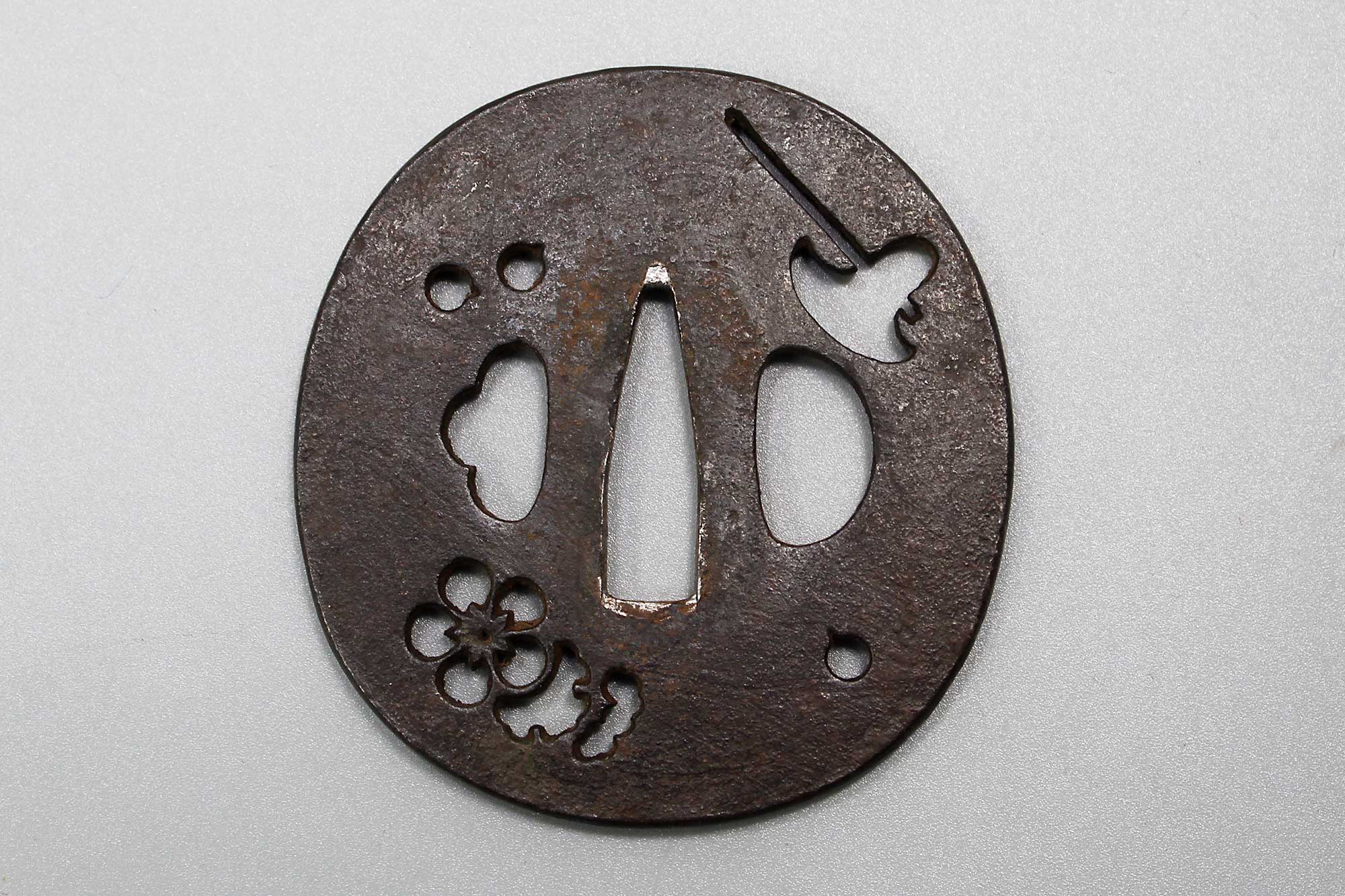 maruページ Japanese Tsuba Iron Maru Gata . NNJ436 - Time Traveler Militaria
