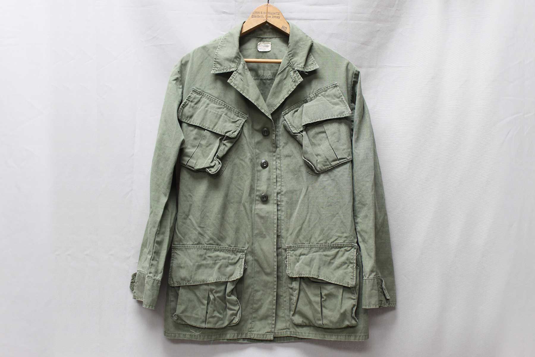 UA1213-1-US-Slant-Pocket-