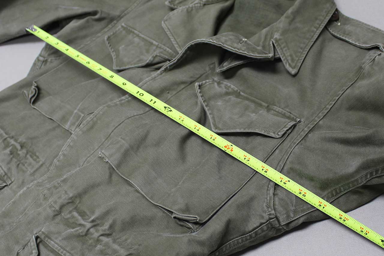 US Army M-43 Combat Field Jacket 4th AAF - 34R . UA1246