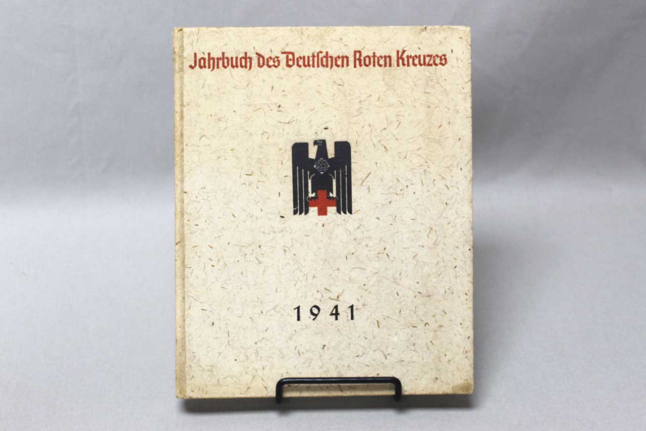 WW2 German Yearbook of the Red Cross 1941 . GD718 - Time Traveler
