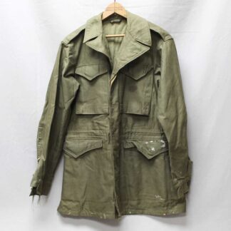 US Army M-1943 Combat Field Jacket - 34L . UA1256