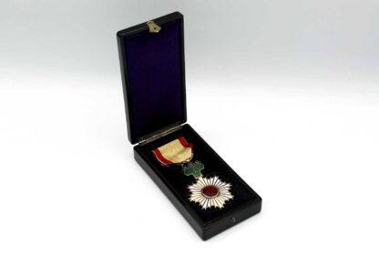 Japanese Rising Sun 5th Class Medal in Case . NNJ447