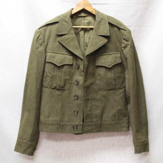 US Army "IKE" Field Jacket - 36R . UA1264