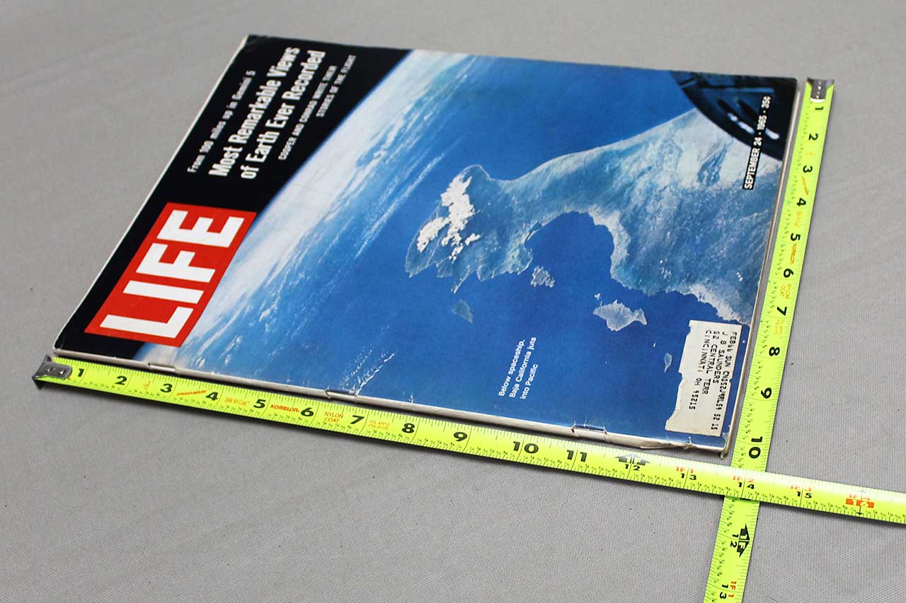 LIFE Magazine September 24, 1965 . BOOK223 - Image 4