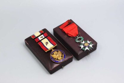 WW1 US Distinguished Service Medal #710 in Case . YMU4833