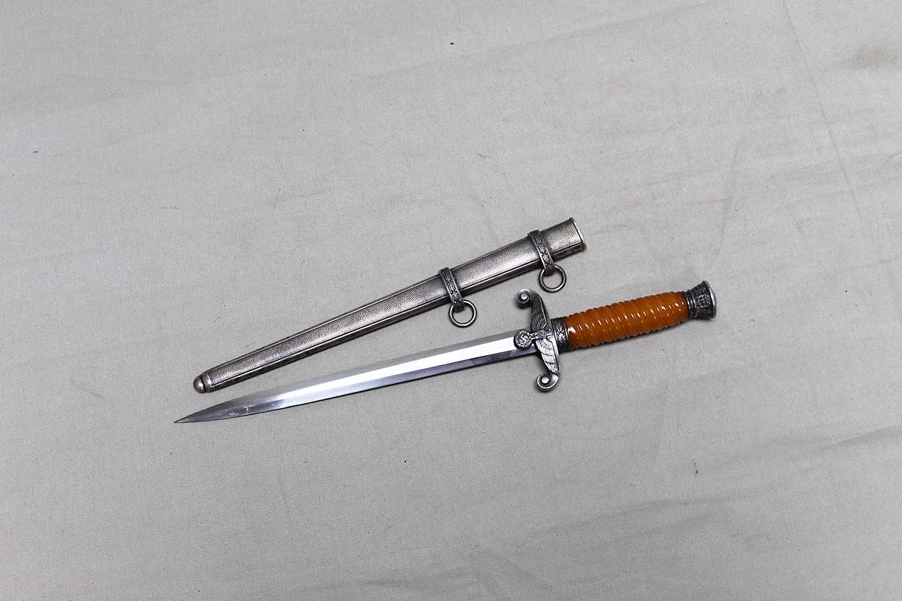 WW2 German Army Dagger Glass Grip - FW Holler . D944 - Time