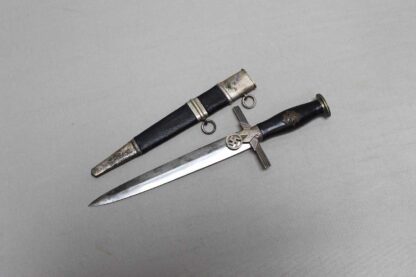 WW2 German RLB Officer 2nd Model Dagger . D946 - Image 2