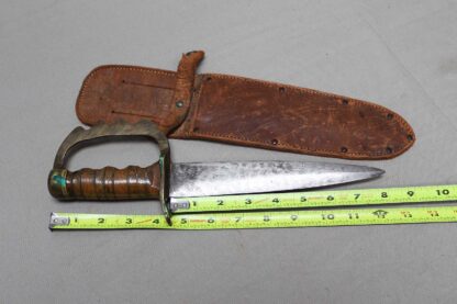 US WW2 Knuckle Knife Book Published . DWU1079 - Image 12