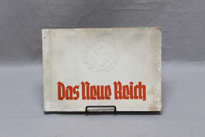 WW2 German Das Neue Reich Cigarette Card Album . GD1028