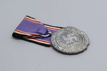 SOLD WW2 German Luftschutz Medal 2nd Class . GO5124 - Image 3