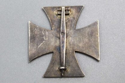 WW2 German Iron Cross 1st Class Marked 107 . GO5125 - Image 3