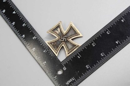 WW2 German Iron Cross 1st Class Marked 107 . GO5125 - Image 8
