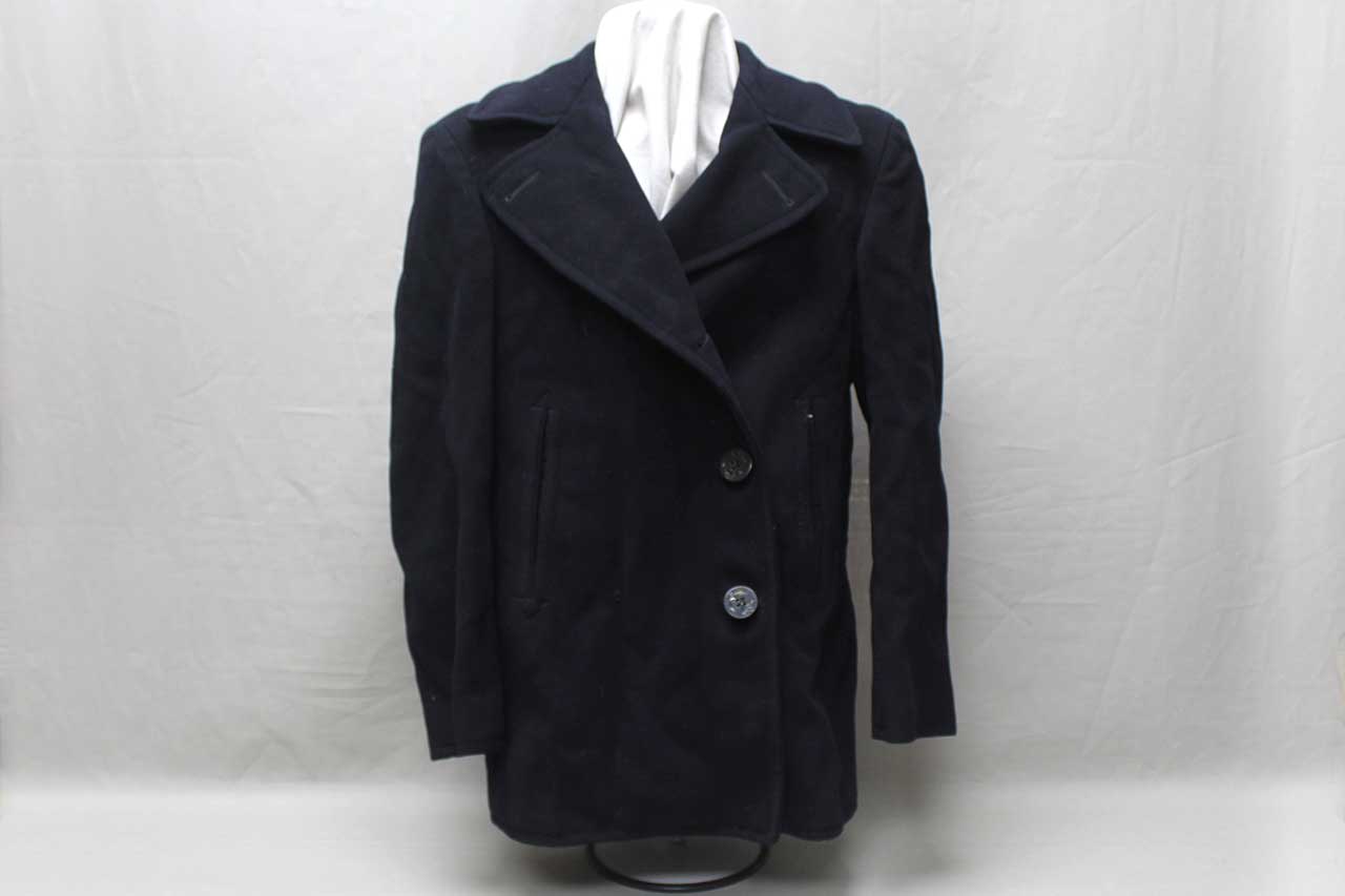 US Navy Peacoat Size 34R (Missing Buttons) . UA691 - Time Traveler