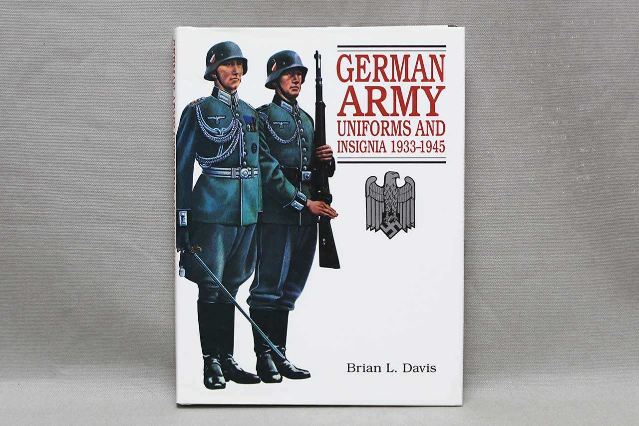 その他 Uniforms & Traditions 1993-1945 Uniforms & Traditions of the German Army 1933-1945 Book