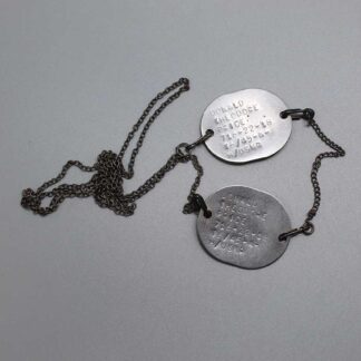 US WW2 Navy (USNR) ID Tags on Chain . FLU4960