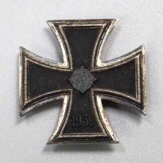 WW2 German Iron Cross 1st Class - 20 & L/52 . IC405