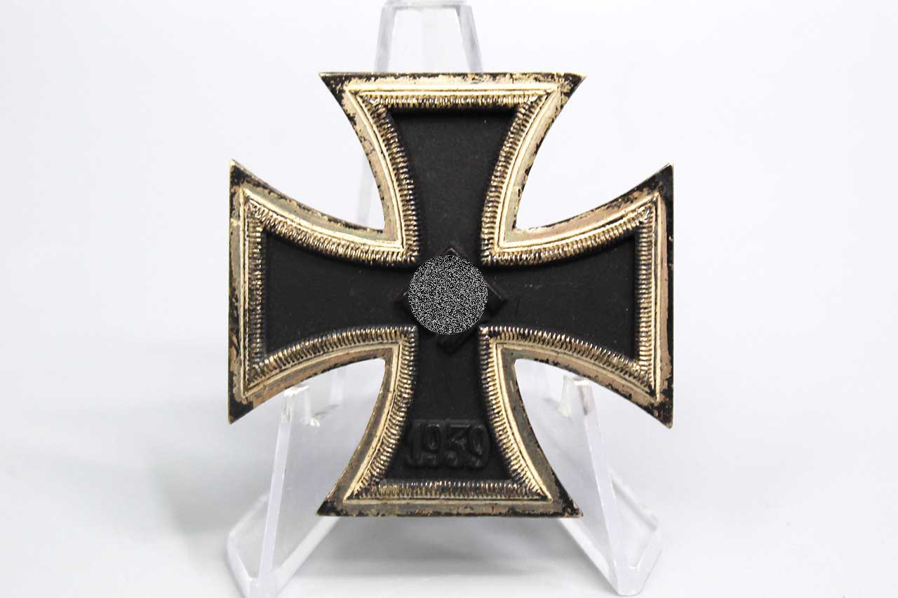 IC417-1-WW2-German-Iron-Cross-