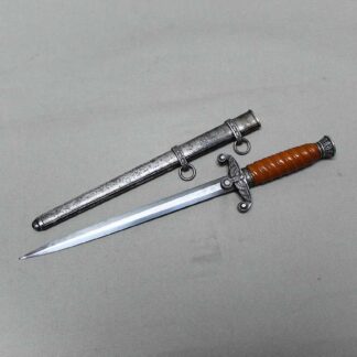 WW2 German Army Officer Dagger - FW Holler . D2118