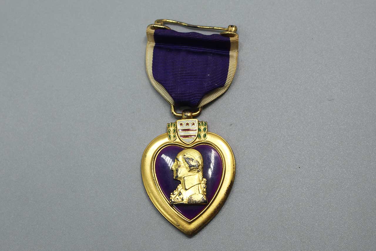 US Purple Heart WW2 Navy/USMC Type 1 . YMU4896 - Time Traveler