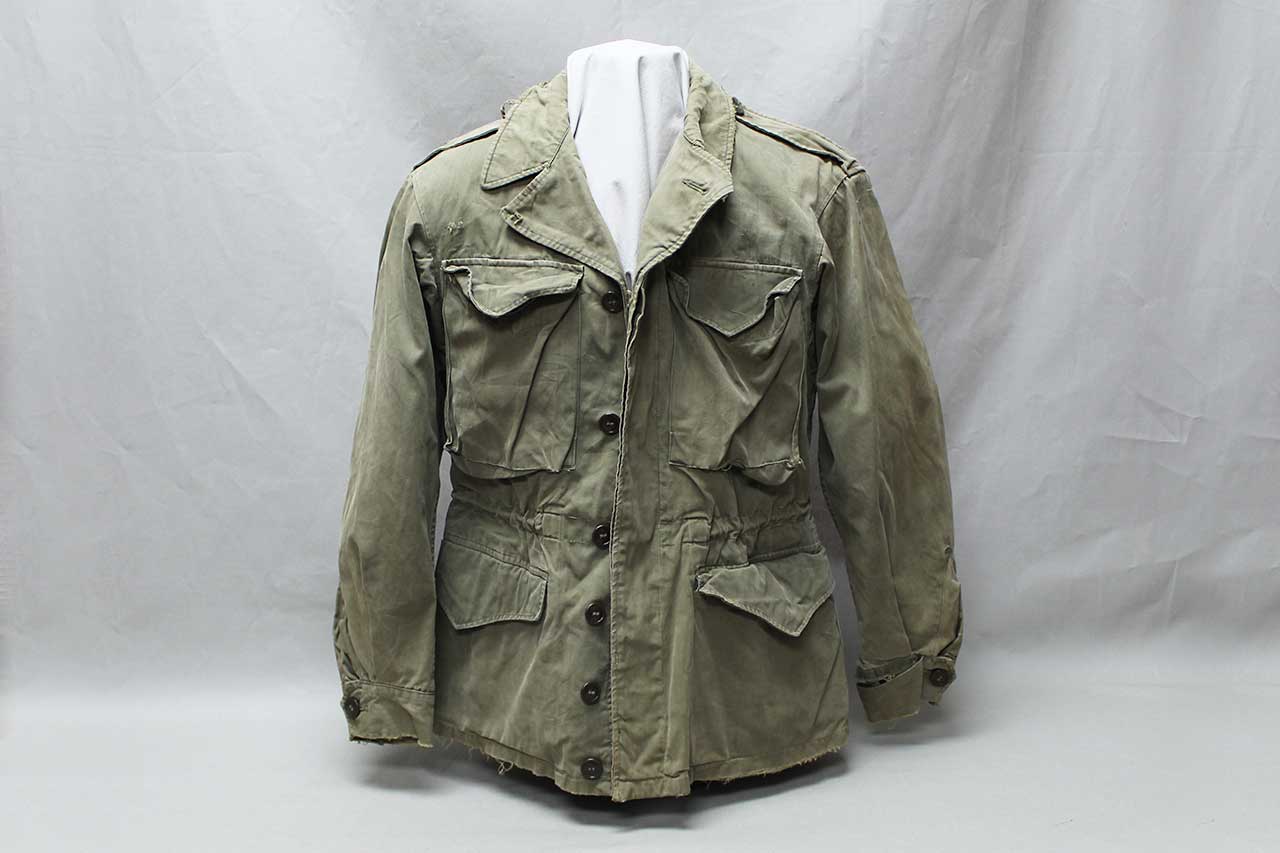US Army M-1943 Combat Field Jacket 34R Named . UA938 - Time